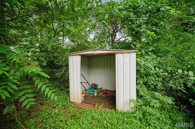 135 Anabel Ave, Saint Louis, MO 63135 - view of shed