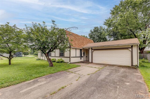 608 Cypress Ln, Sparta, IL 62286