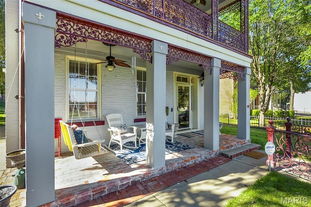 309 S Spanish Cpe, Girardeau, MO 63701 - porch featuring a ceiling fan