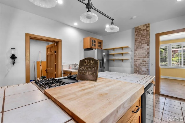 309 S Spanish Cpe, Girardeau, MO 63701 - dining area with recessed lighting and light tile patterned floors