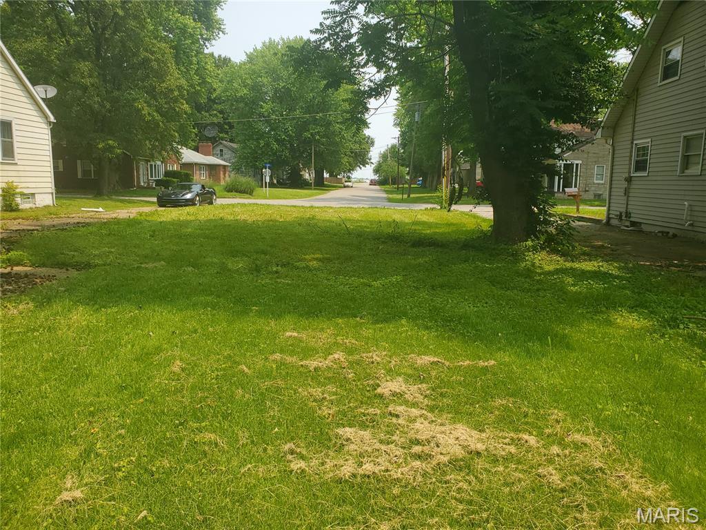 752 Leon St, Cahokia, IL 62206