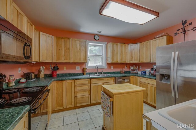 2785 Watson Rd, Park Hills, MO 63601