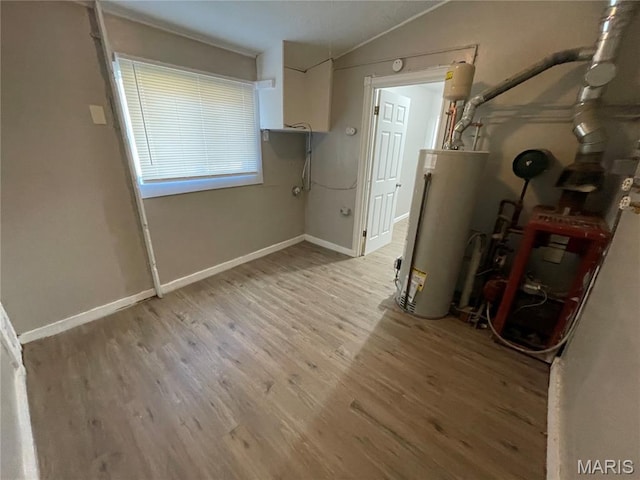 415 Waterford Dr, Florissant, MO 63033 - utility room featuring gas water heater