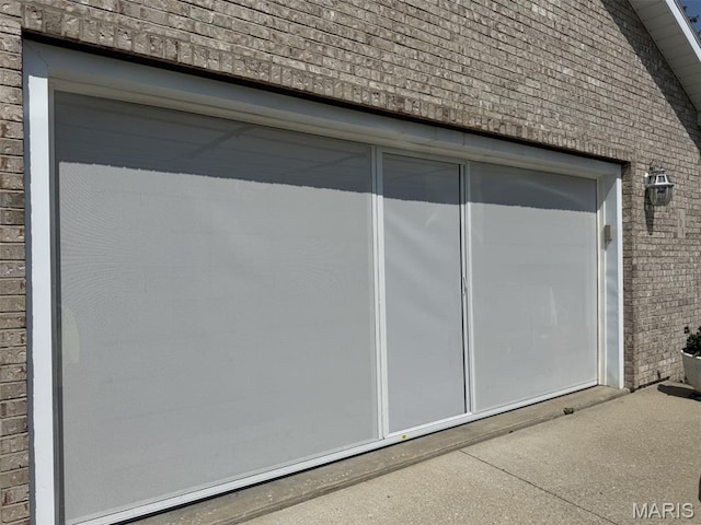 106 Woodland Hills Ct, Vandalia, IL 62471 - view of garage