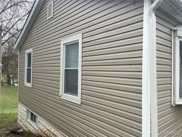 6155 Emerald Ave, Saint Louis, MO 63135 - view of side of home