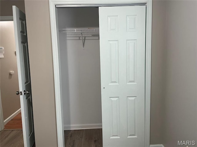 6155 Emerald Ave, Saint Louis, MO 63135 - view of closet