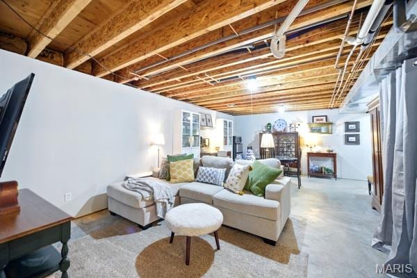 9 Sun Trail, Rise Trail, MO 63050 - living room with concrete flooring