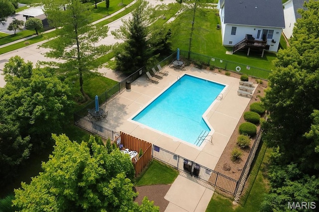 440 Benton Dr Unit L, Saint Peters, MO 63376 - view of subject property with a pool