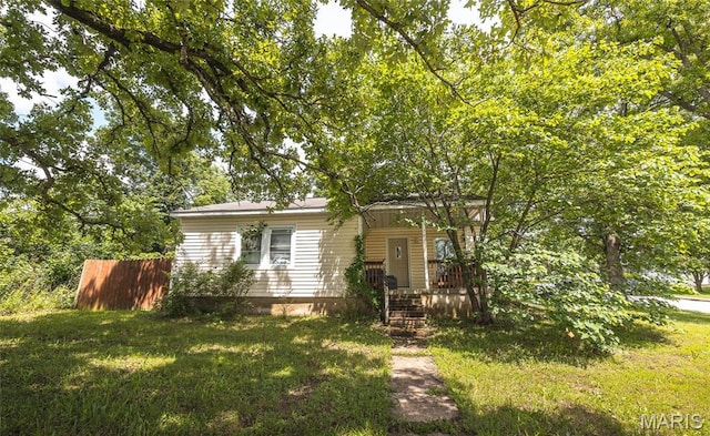 2008 Vienna Rd, Rolla, MO 65401 - view of front of house featuring covered porch