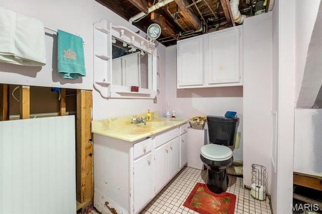 3623 Iowa Ave, Saint Louis, MO 63118 - bathroom with vanity and tile patterned floors