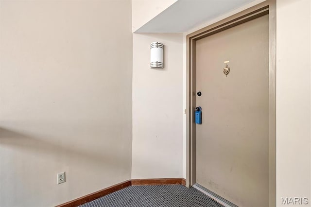 1308 Holgate Dr Unit G5, Ballwin, MO 63021 - property entrance