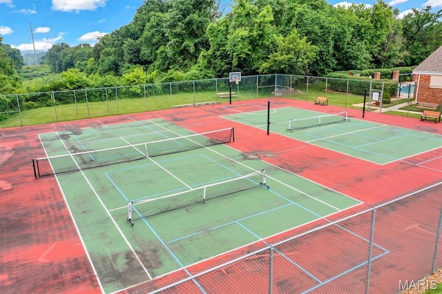 1308 Holgate Dr Unit G5, Ballwin, MO 63021 - view of tennis court