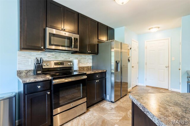 112 Village Glen Ct, Wentzville, MO 63385