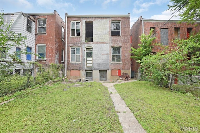 5718 Etzel Ave, Saint Louis, MO 63112 - view of front facade featuring brick siding
