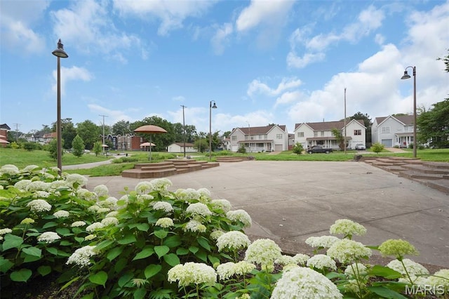 5718 Etzel Ave, Saint Louis, MO 63112 - view of property's community with a residential view