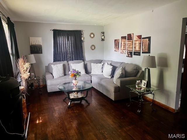 9840 Green Valley Dr, Saint Louis, MO 63136 - photo 3