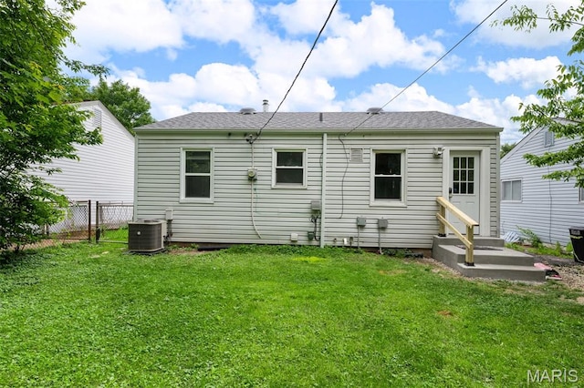 2604 Tamm Ave, Saint Louis, MO 63139 - back of property featuring entry steps and roof with shingles