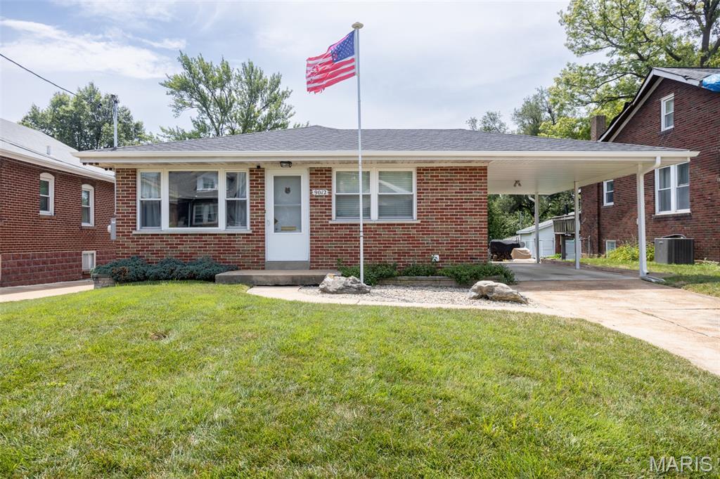 9012 Windom Ave, Saint Louis, MO 63114 - photo 1