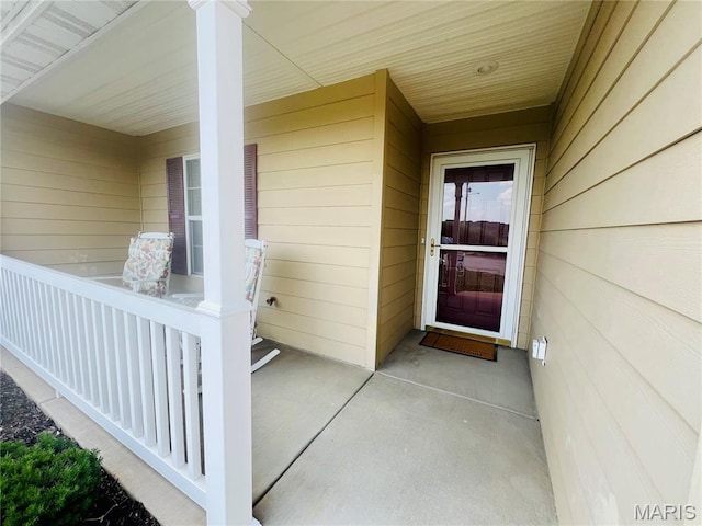 305 Hawk Nest Ct, Union, MO 63084 - view of exterior entry featuring a porch