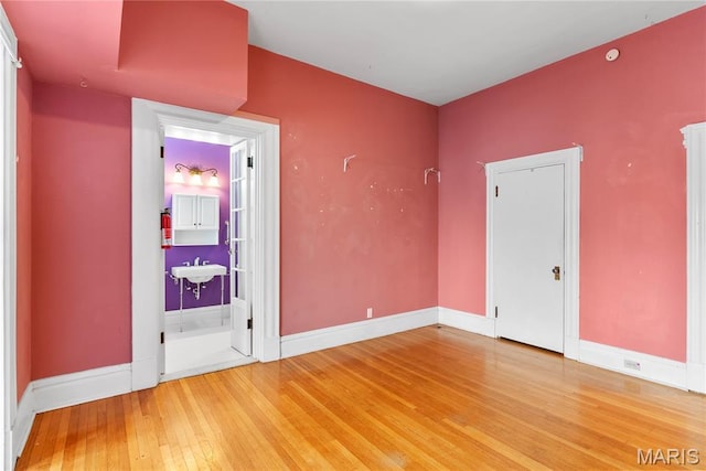 10 N Kingshighway Blvd Unit 2Cs, Saint Louis, MO 63108 - unfurnished bedroom with light wood-style flooring and baseboards