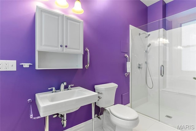 10 N Kingshighway Blvd Unit 2Cs, Saint Louis, MO 63108 - full bathroom featuring toilet and a shower stall