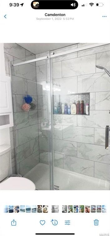 63 Rock Dove Ln, Camdenton, MO 65020 - bathroom featuring toilet and a shower stall