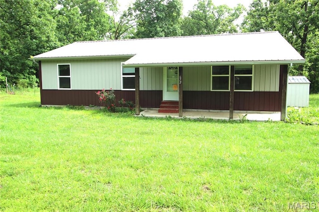 672 Jackson Dr, Bismarck, MO 63624 - photo 1