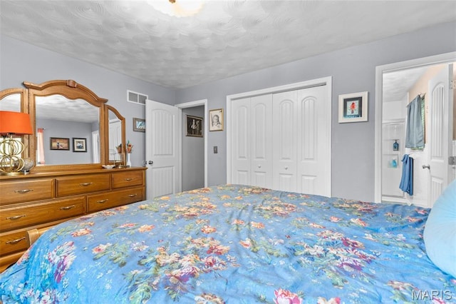 611 Park St, Farmington, MO 63640 - bedroom featuring a closet