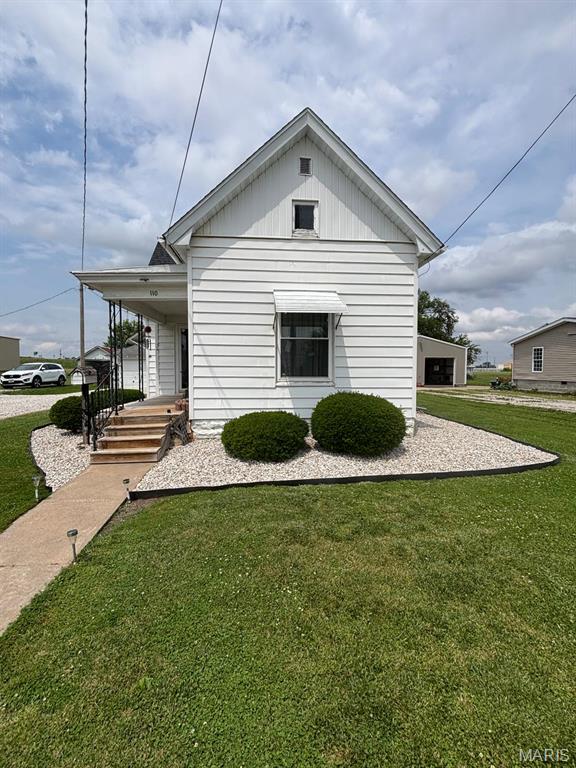 110 E Beech St, Shelbina, MO 63468 - photo 3