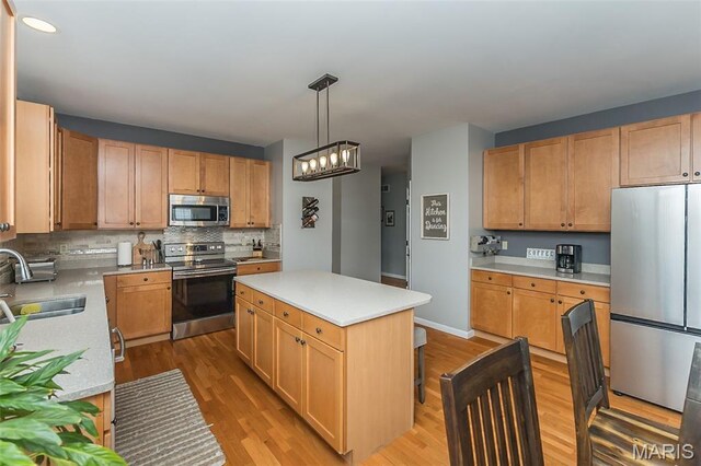 26 Clear Meadows Ct, Ofallon, MO 63366