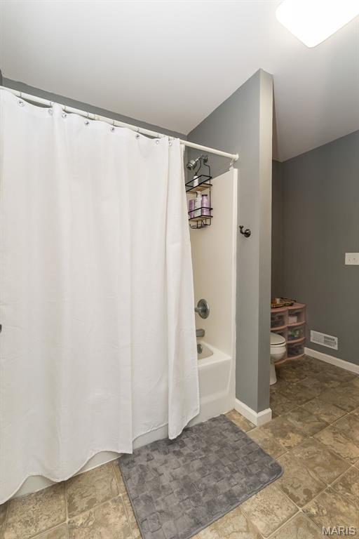 26 Clear Meadows Ct, Ofallon, MO 63366