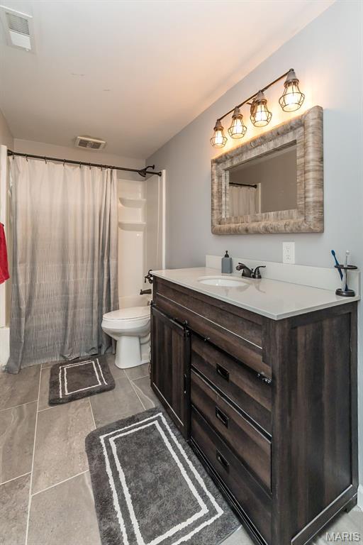 26 Clear Meadows Ct, Ofallon, MO 63366