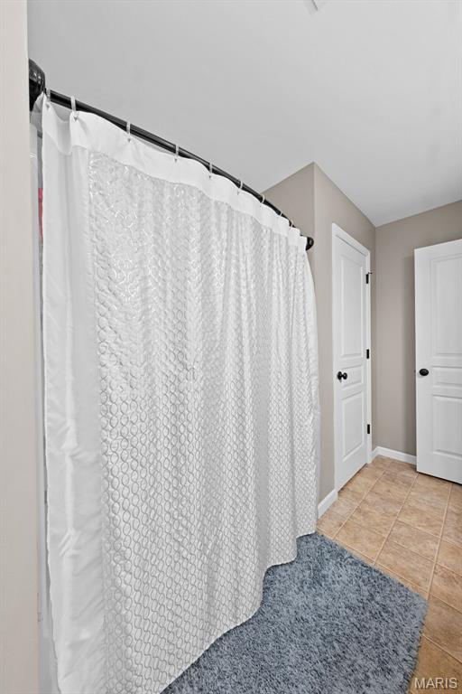 567 Parkgate Dr, Ofallon, MO 63367