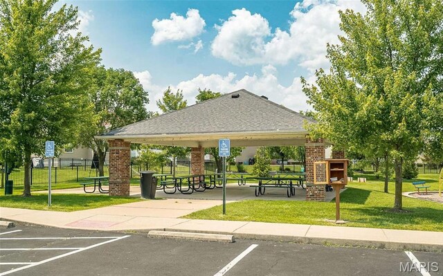 567 Parkgate Dr, Ofallon, MO 63367