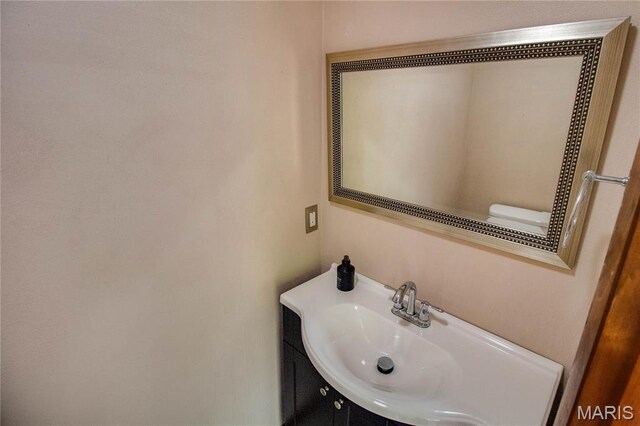 10000 Wondell Woods Dr, Belleville, IL 62223 - half bathroom featuring vanity and toilet