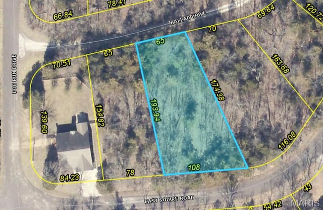 2472 E Squire Rd, Marthasville, MO 63357