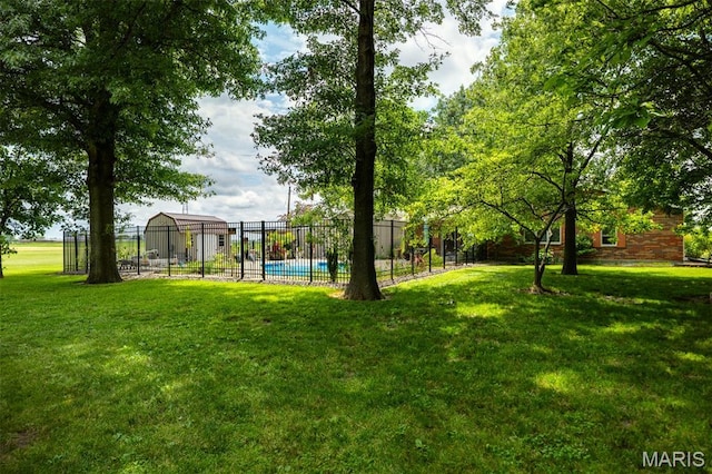 900 Montana St, Gillespie, IL 62033 - view of yard