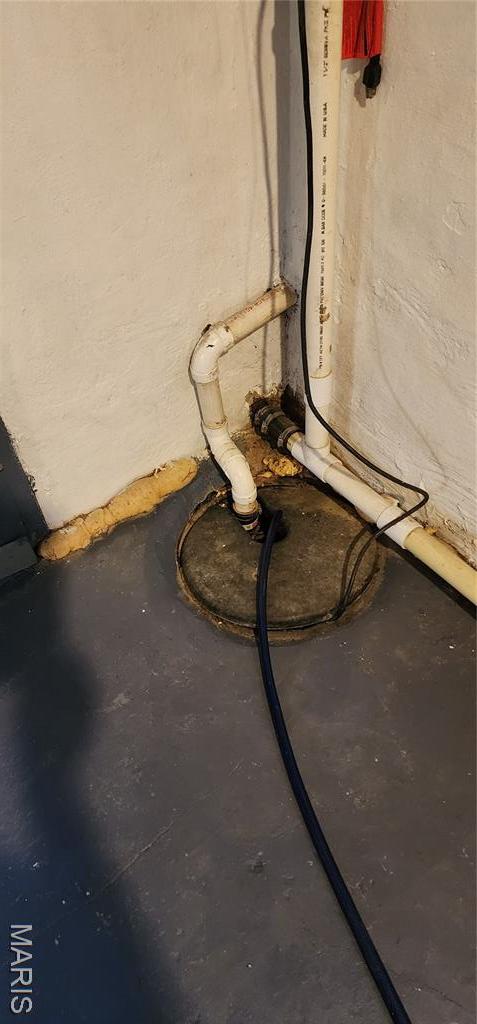 1629 Swanwick St, Chester, IL 62233 - basement view of unfinished concrete flooring