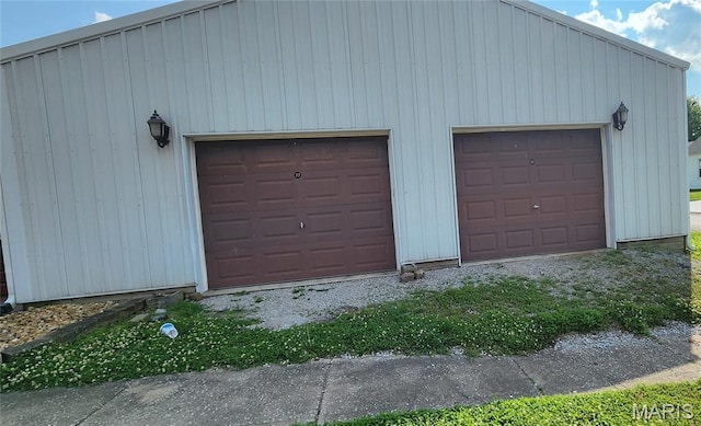 1629 Swanwick St, Chester, IL 62233 - view of detached garage
