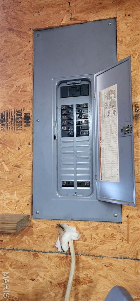 1629 Swanwick St, Chester, IL 62233 - utilities featuring electric panel