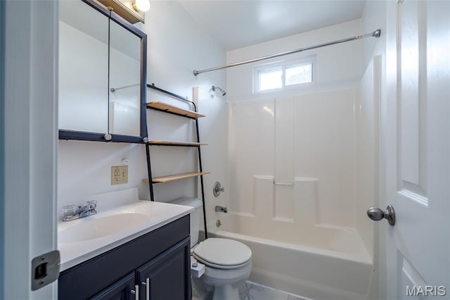 1407 E 5th St, Washington, MO 63090 - bathroom with vanity and tub / shower combination