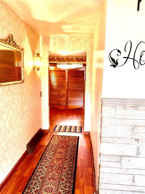 8361 Latty Ave, Hazelwood, MO 63042 - photo 3