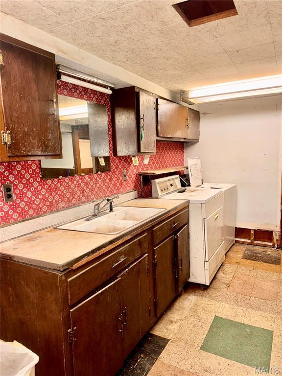 8361 Latty Ave, Hazelwood, MO 63042 - photo 38