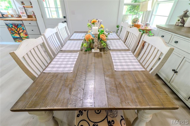 1304 Highland Dr, Rolla, MO 65401 - dining area featuring plenty of natural light
