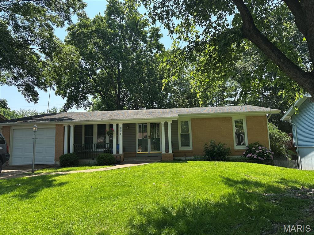 924 Brookvale Ter, Manchester, MO 63021 - photo 1