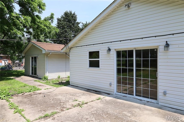 1820 Doris Ave, Cahokia, IL 62206 - back of property featuring a patio