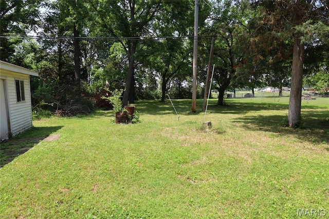 1820 Doris Ave, Cahokia, IL 62206 - view of grassy yard