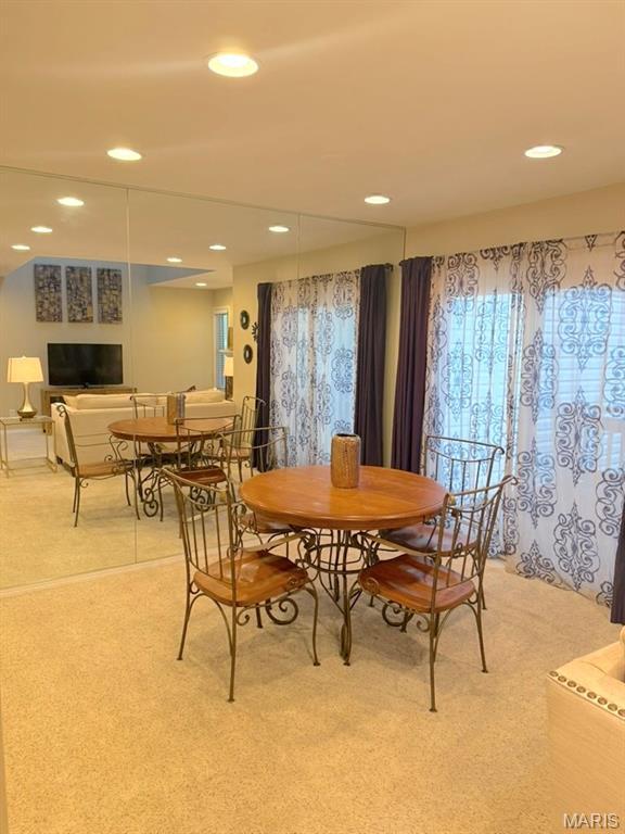 2262 Riverwood Trails Dr, Hazelwood, MO 63031