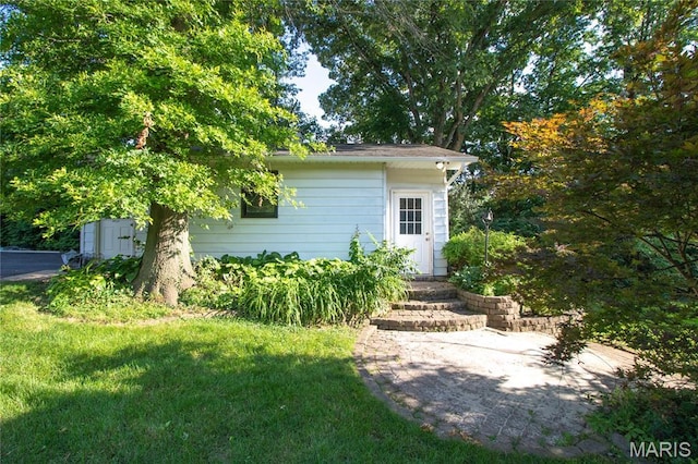 37 Joy Ave, Webster Groves, MO 63119 - exterior space with a yard