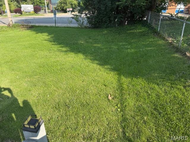 1496 Ville Rosa Ln, Hazelwood, MO 63042 - view of yard
